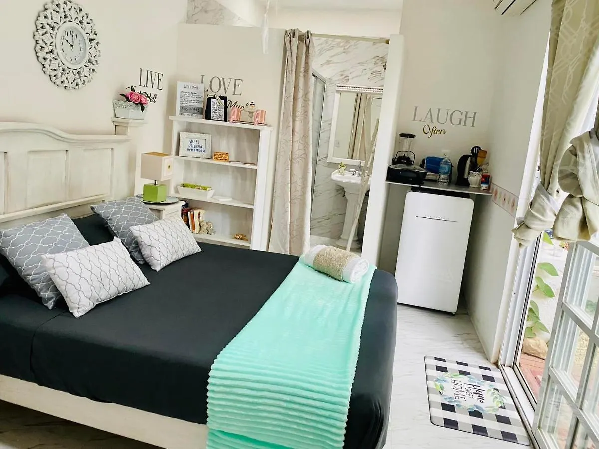Cozy Tiny Studio Acasadialexplayadelcarmen contacts